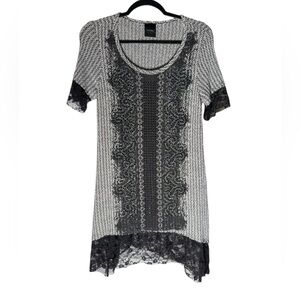 Vocal USA Womens Size M Short Sleeve Knit Tunic Gray Black Embellished Lace Hem